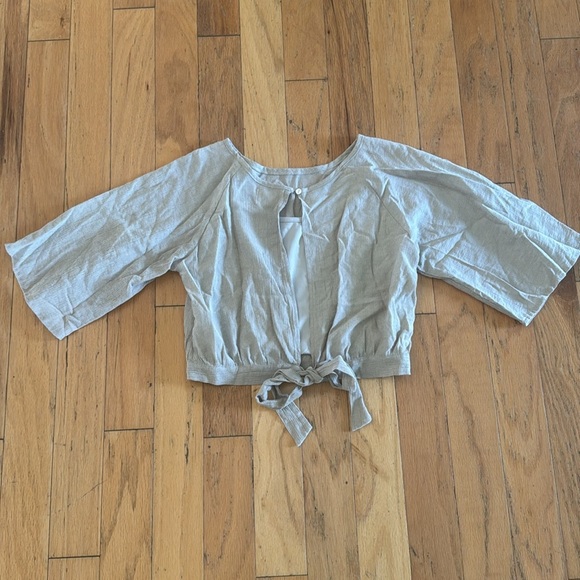 Joyfolie Mia Joy | Cropped Bell Sleeved Top | Bow | size S | Beige/Dove Gray - Picture 4 of 4